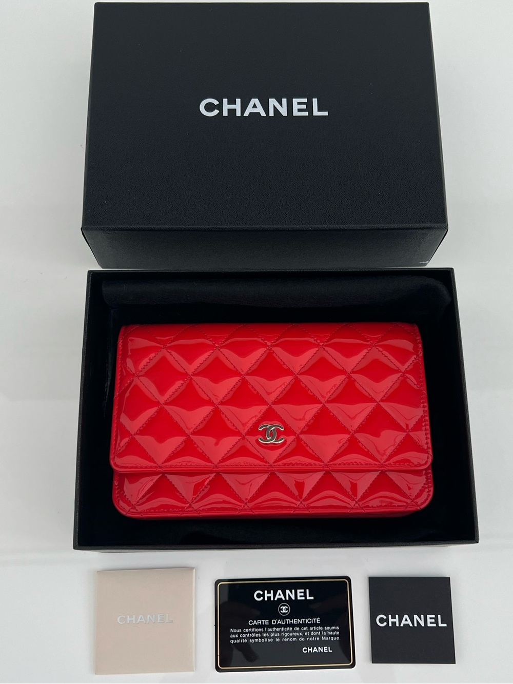 CHANEL GORGEOUS CORAL WALLET ON A CHAIN NEW IN BOX
